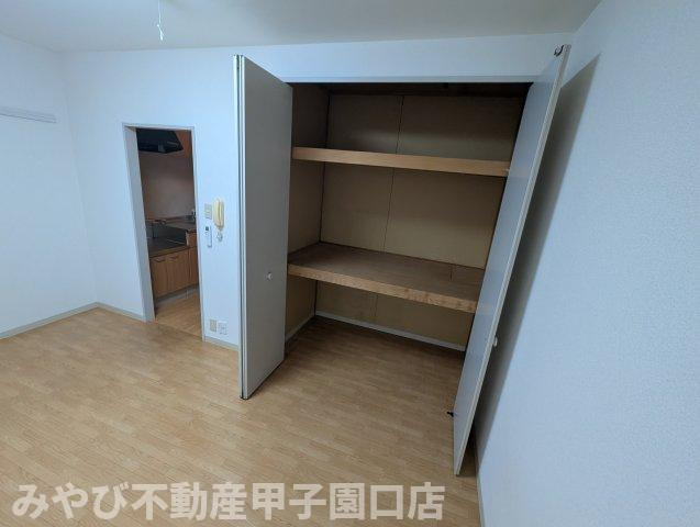 サニーテラス甲子園一番町の収納