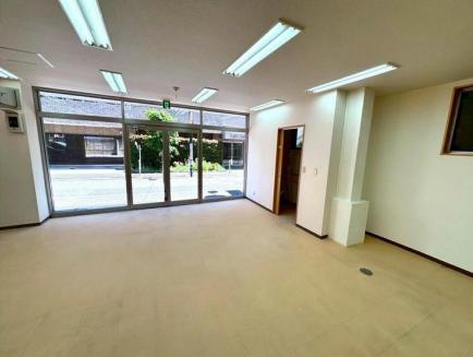 品川区豊町６丁目の店舗事務所の内装