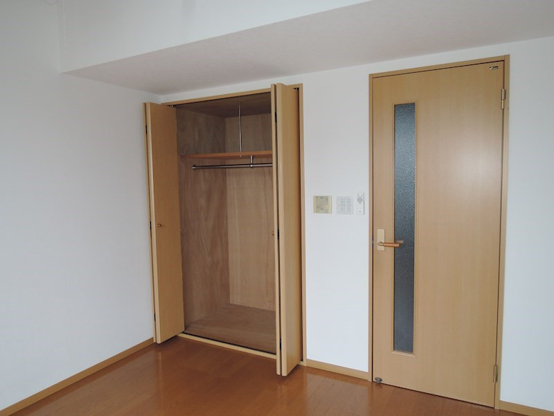 川崎市多摩区菅稲田堤２丁目のアパートの収納