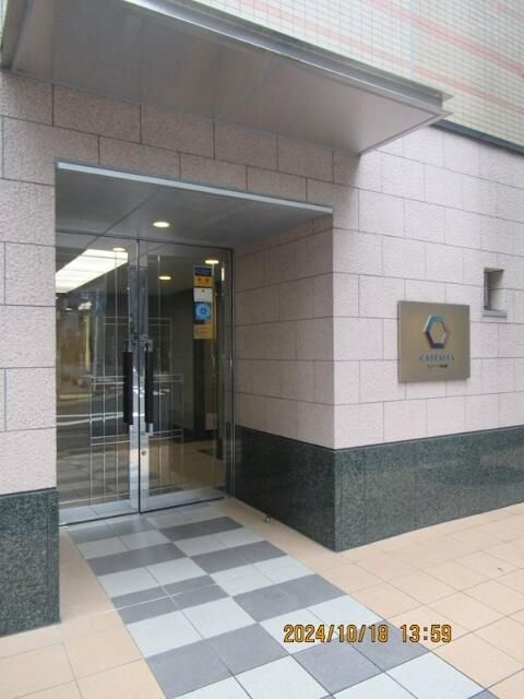 カスタリア神保町のエントランス