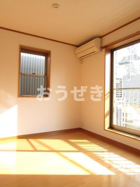 青木町戸建の内装|3階洋室7帖