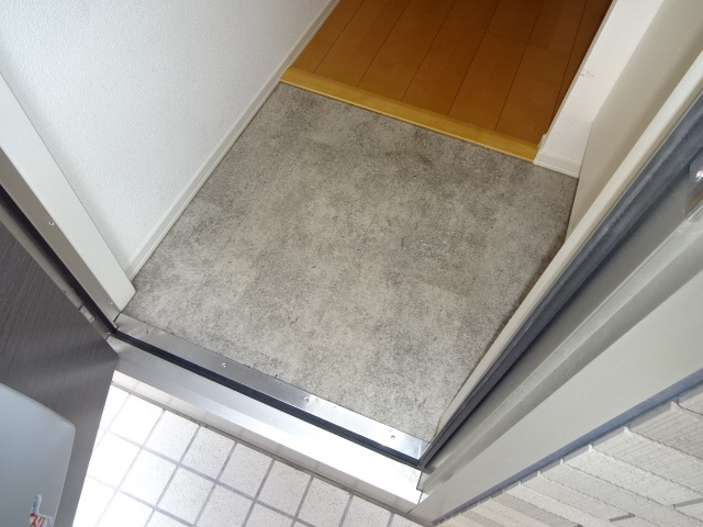 姫路市白浜町のハイツの玄関