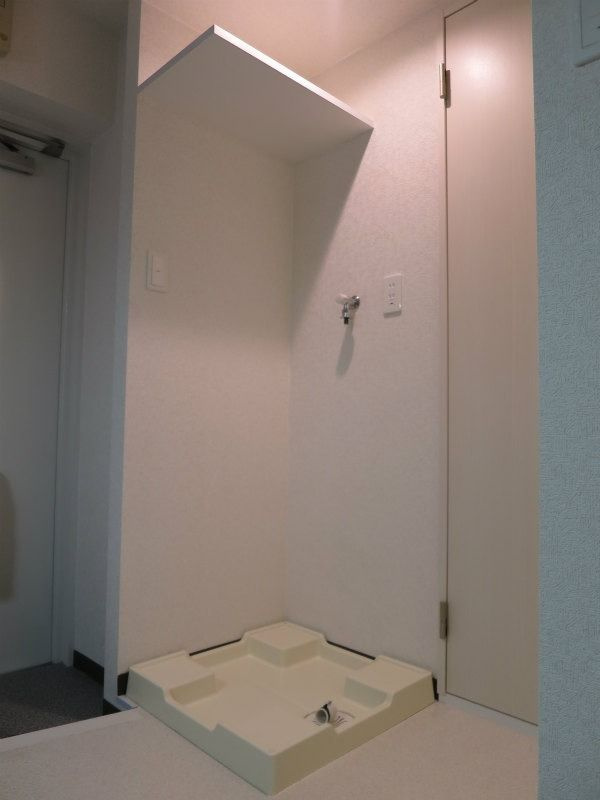 アトリエえのぐ箱の洗面所