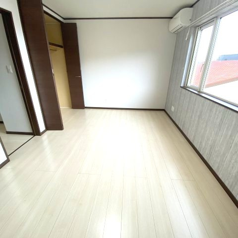 シャルム高砂・１番館の居間・リビング