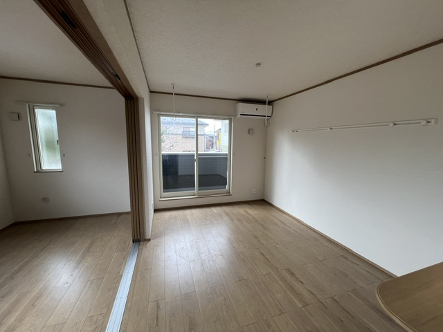 レトワールⅡBの居間・リビング|※入居中の為、同タイプ別のお部屋の写真となります。