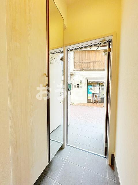 シューエ岸谷のその他