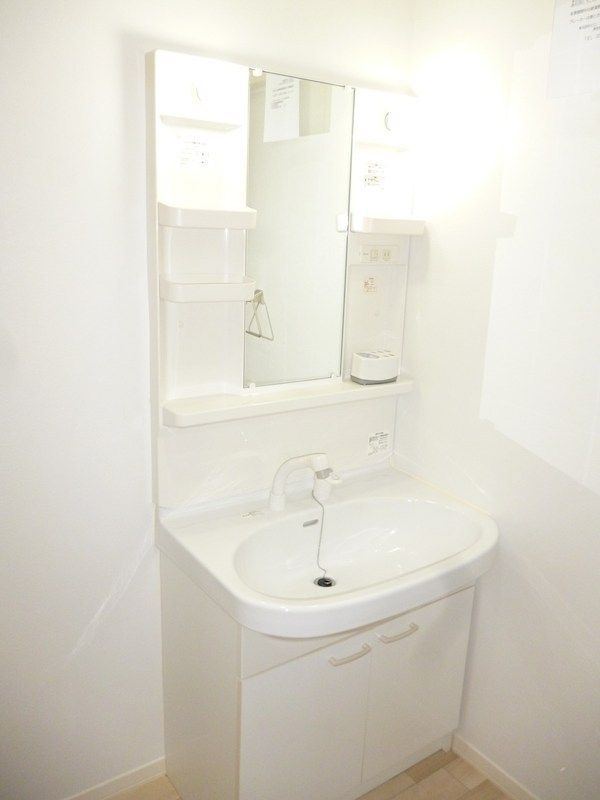 ヴェルエール西竹ノ塚の洗面所