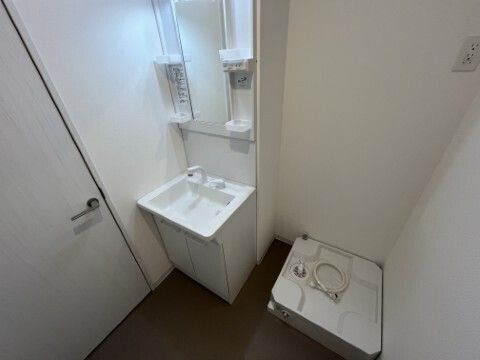 ジーメゾン越谷大沢の洗面所