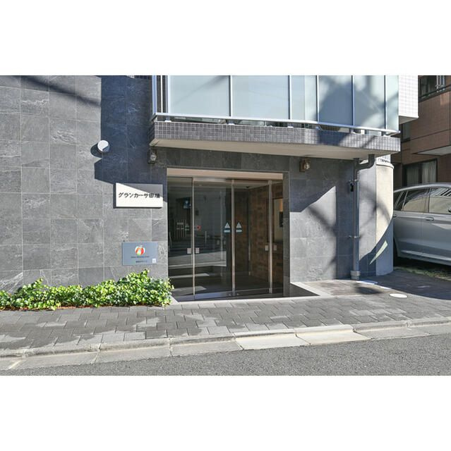 グランカーサ田端のエントランス
