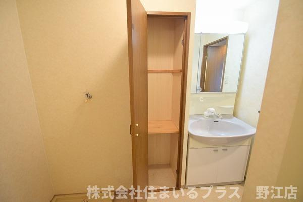 エスリード今福の洗面所
