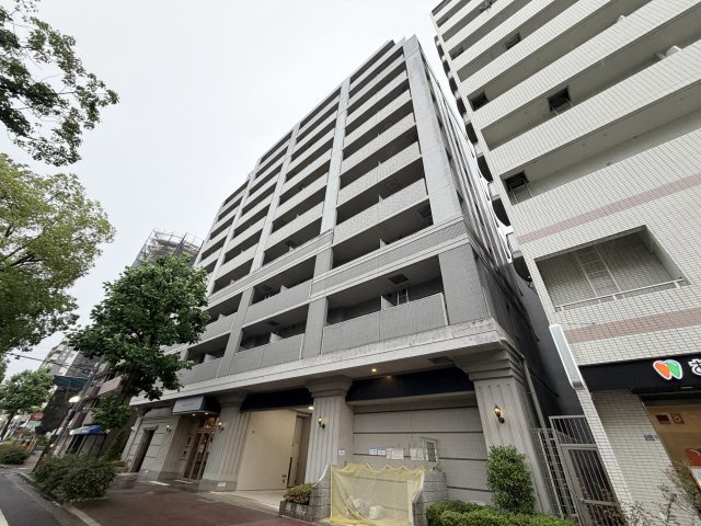 アーバンフラッツ王子公園の外観