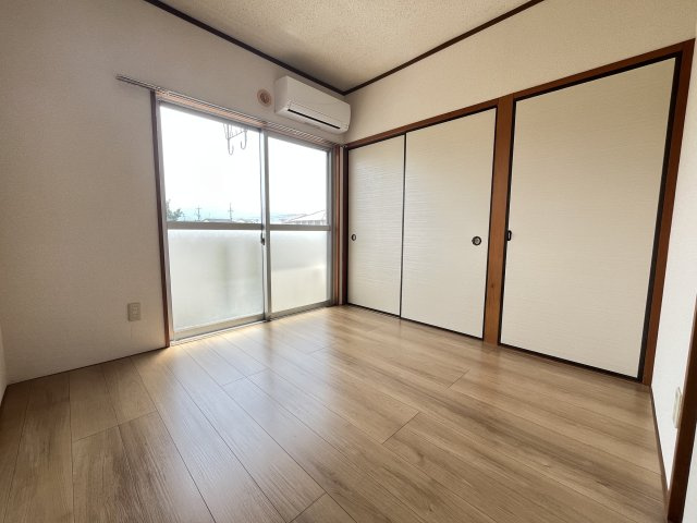 パールマンションの居間・リビング