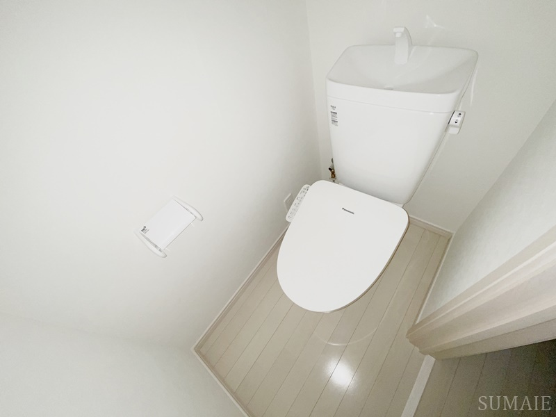 リブ東小岩のトイレ|温水洗浄機能付きトイレです
