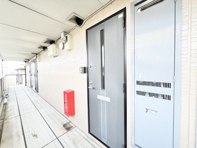 ビューラーみゆきの玄関|収納もある玄関です