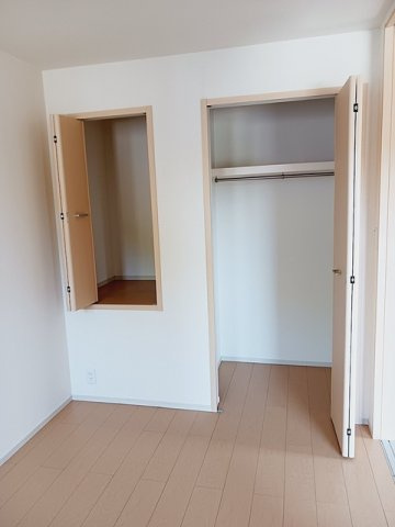 エステート上口の収納|大きなものも収納できそうです