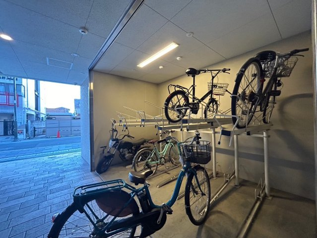 CASA MIA due の駐車場