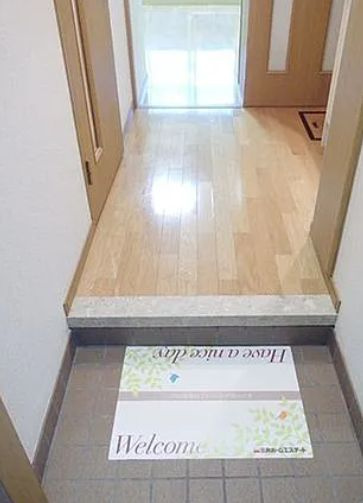 パディホームズ一口坂の玄関|落ち着いた玄関です