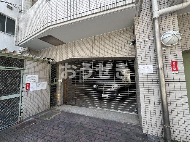 関内ロイヤルガーデンのエントランス