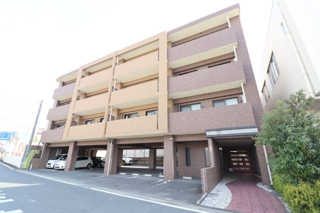 アーニスト新合川の外観
