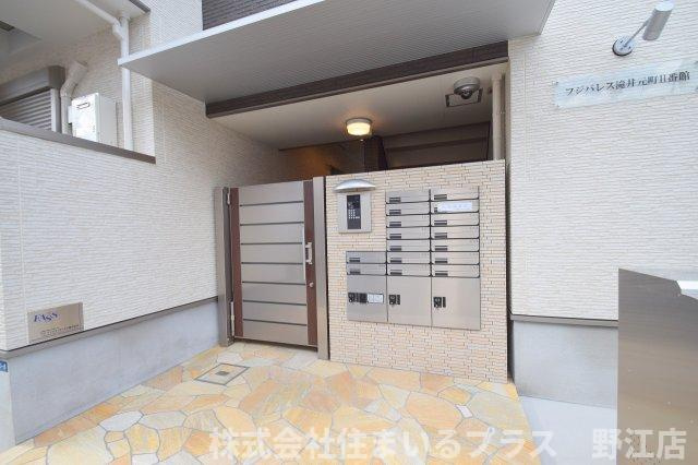 フジパレス滝井元町Ⅱ番館のエントランス
