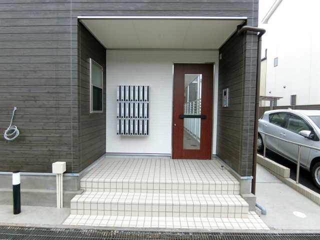 リブリ・芦原通のエントランス|清潔なエントランスです