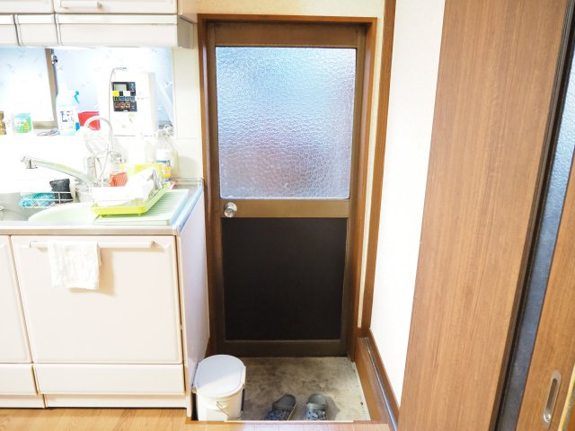 越前市妙法寺町　東南の角地の家の内装
