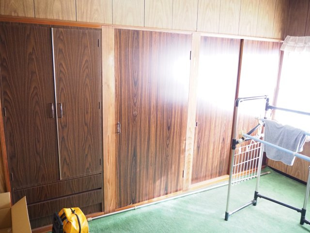 越前市妙法寺町　東南の角地の家の収納