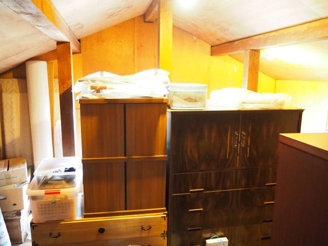 越前市妙法寺町　東南の角地の家の収納