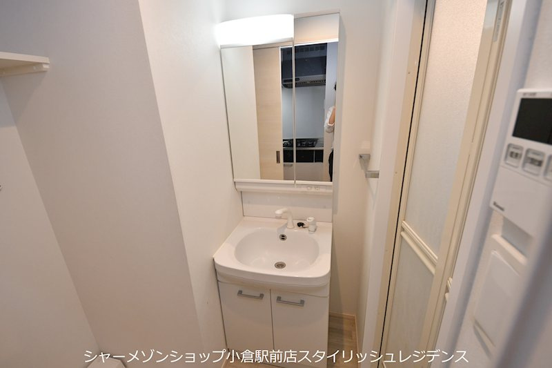 アクシオ片野の洗面所
