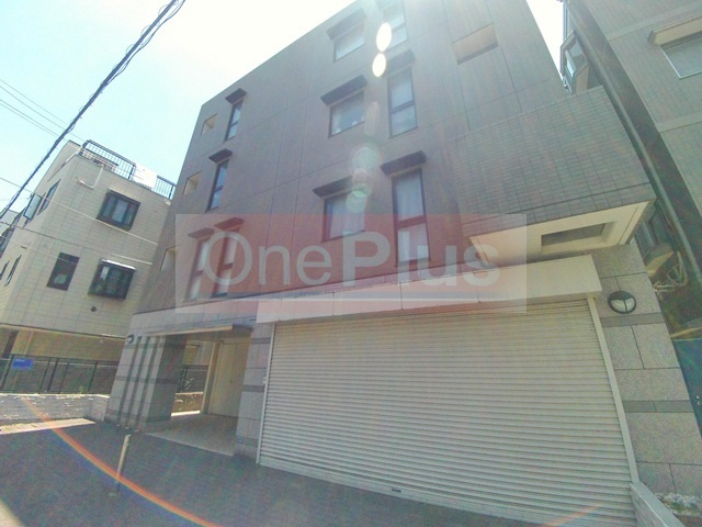 ジェヌイン本山の外観