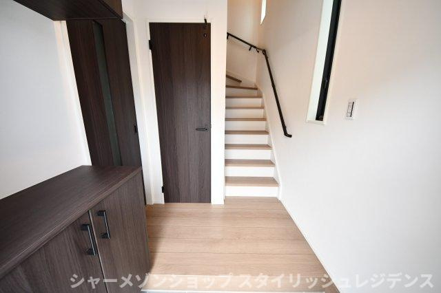 北九州市門司区中二十町の一戸建ての玄関