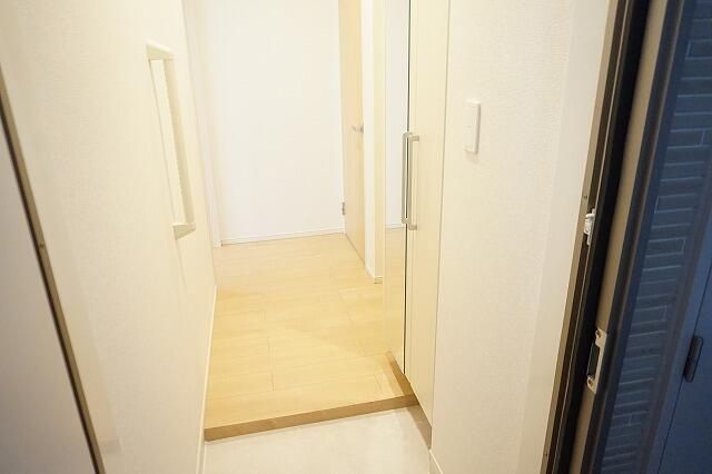 コンテ・ボヌールの玄関