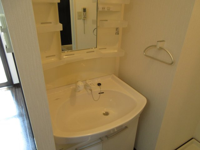 クレセントの洗面所