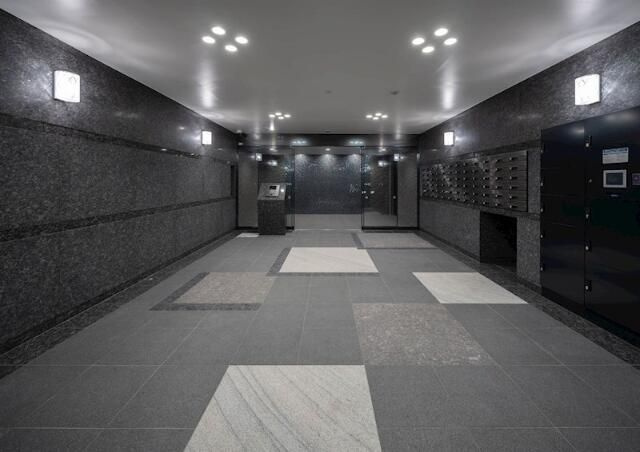 ルーブル川崎八番館のエントランス