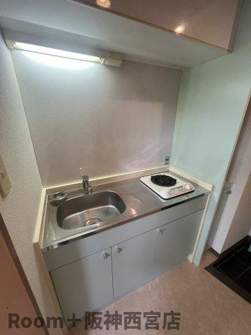レザムルーズ西宮のキッチン