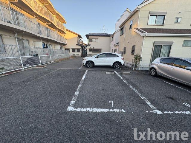 グリーンハイツ星見の駐車場|車をお持ちの方に嬉しい駐車場付きの物件です