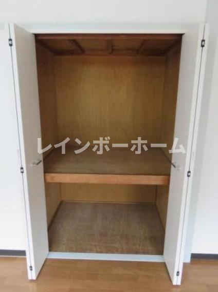 第1鞠子ロイヤルハイツの収納