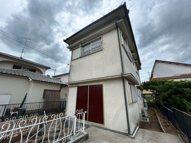三木市志染町西自由が丘2丁目貸家の外観