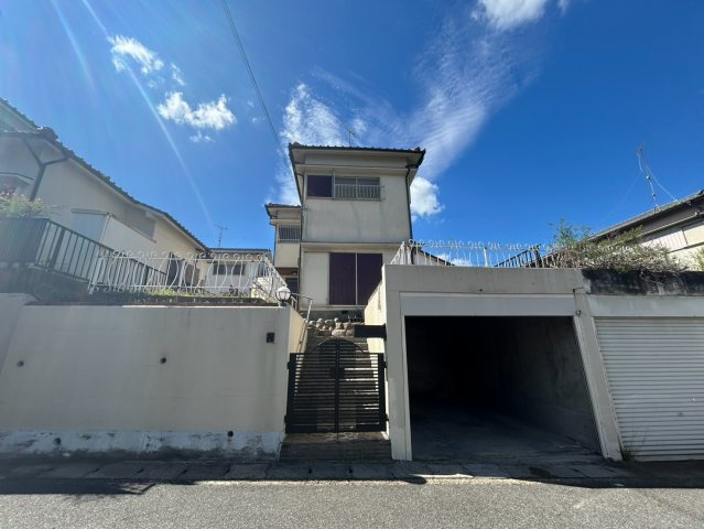 三木市志染町西自由が丘2丁目貸家