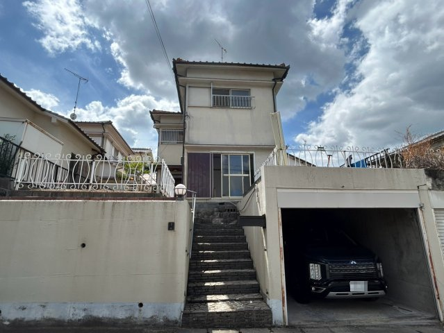 三木市志染町西自由が丘2丁目貸家