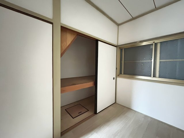 三木市志染町西自由が丘2丁目貸家の寝室