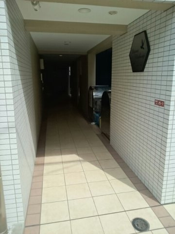 エテルノ西荻のエントランス
