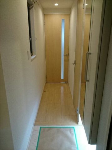 エテルノ西荻の玄関
