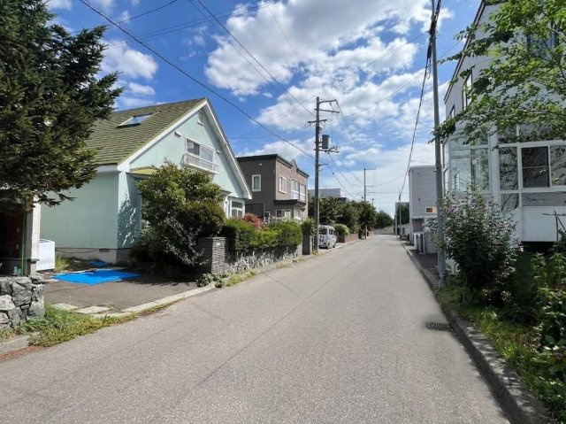伏古２条５丁目 土地の前面道路含む現地写真|本地前面道路：幅員６ｍ