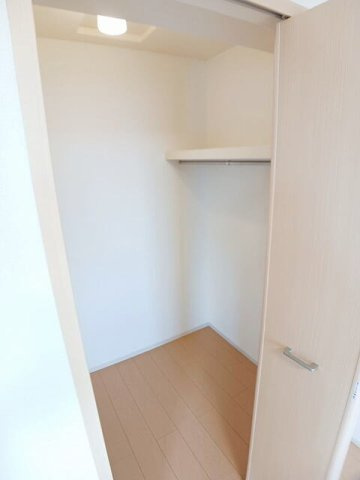 イーストサイドの収納