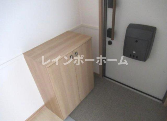 グリーンルーフの玄関
