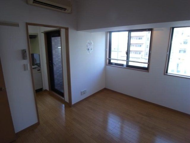 アピス三軒茶屋の居間・リビング