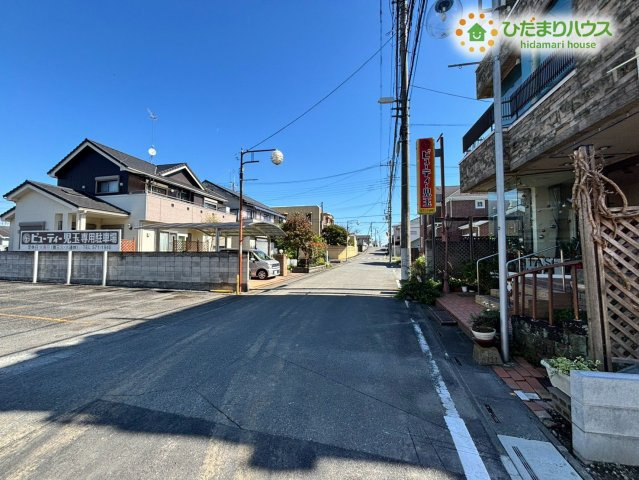 深谷市本住町　第1　新築一戸建て　クレイドルガーデン　01の前面道路含む現地写真