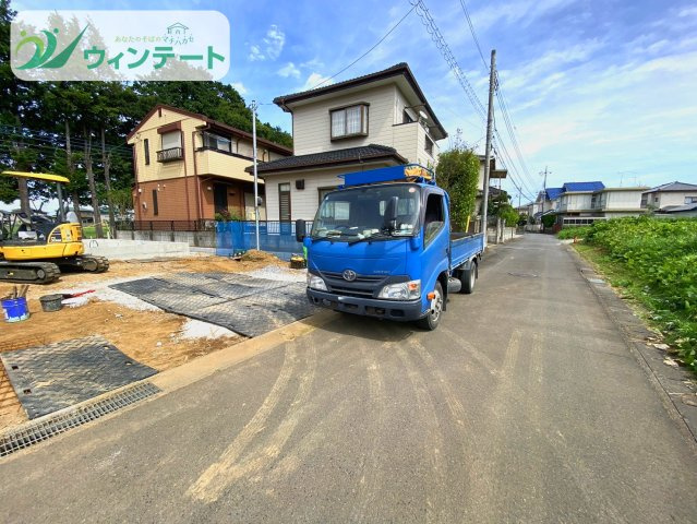 つくば市高崎3期　新築戸建の前面道路含む現地写真|敷地面積205.82㎡（62.26坪）のゆとりある土地で、陽当たり・風通しも良好。ぜひ現地でご体感ください。