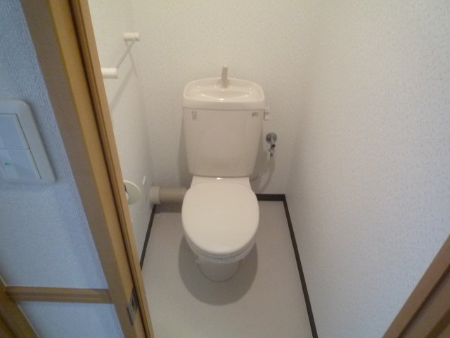 シャルマンのトイレ|※別部屋のお写真で、現況優先と致します。